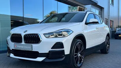 Wit Gebruikt 2023 BMW X2 Executive SUV | € 29.995 (Eerlijke prijs)