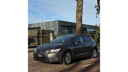 Grijs Gebruikt 2016 Seat Leon Hatchback | € 10.499 (Eerlijke prijs)