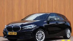 Zwart Gebruikt 2023 BMW 118 Efficient Dynamics Hatchback | € 27.940 (Eerlijke prijs)