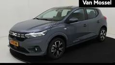 Grijs Gebruikt 2024 Dacia Sandero Journey Hatchback | € 18.725 (Eerlijke prijs)
