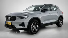 Grijs (metallic) Gebruikt 2025 Volvo XC40 SUV | € 43.450 (Eerlijke prijs)