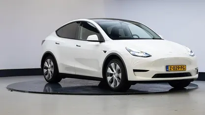 Occasion 2024 Tesla Model Y RWD SUV | € 34.850 (Eerlijke prijs)