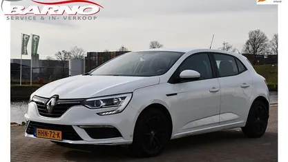Occasion 2017 Renault Mégane IV Zen Hatchback | € 8.499 (Goede deal)