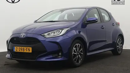 Blauw Gebruikt 2024 Toyota Yaris Hatchback | € 20.945 (Goede deal)