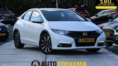 Wit Gebruikt 2015 Honda Civic Elegance Hatchback | € 9.950 (Eerlijke prijs)