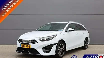 Wit Occasion 2022 Kia Ceed Hatchback | € 22.700 (Eerlijke prijs)