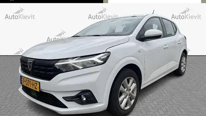Hatchback Gebruikt 2022 Dacia Sandero Essentiel Hatchback | € 11.950 (Super prijs)