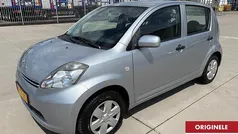 Grijs Gebruikt 2007 Daihatsu Sirion Hatchback | € 3.995 (Goede deal)