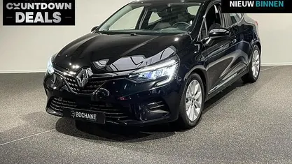 Gebruikt 2020 Renault Clio V Intens Hatchback | € 13.950 (Eerlijke prijs)