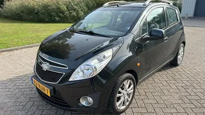 Zwart Gebruikt 2010 Chevrolet Spark LS Hatchback | € 2.299 (Eerlijke prijs)
