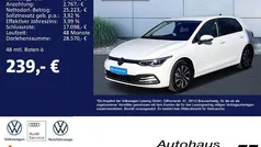 Wit Gebruikt 2023 VW Golf VIII Active Sedan | € 28.138 (Eerlijke prijs)