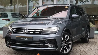 Grijs Gebruikt 2019 VW Tiguan R-line SUV | € 27.700 (Eerlijke prijs)