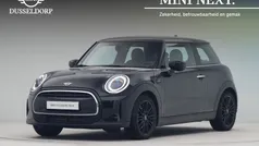 Zwart Gebruikt 2023 Mini Cooper Hatchback | € 25.950 (Eerlijke prijs)