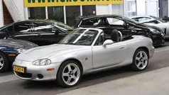 Grijs Gebruikt 2002 Mazda MX5 Exclusive Cabriolet | € 4.944 (Super prijs)