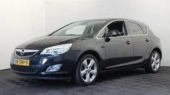 Zwart Gebruikt 2011 Opel Astra Cosmo Hatchback | € 4.999 (Eerlijke prijs)