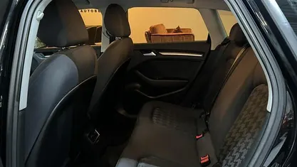 Zwart Gebruikt 2014 Audi A3 Sportback g-tron Attraction Hatchback | € 10.990 (Eerlijke prijs)