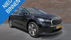 Zwart, metallic lak Gebruikt 2021 Skoda Enyaq iV SUV | € 29.950 (Goede deal)