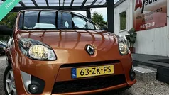 Oranje Gebruikt 2008 Renault Twingo Hatchback | € 1.999 (Eerlijke prijs)