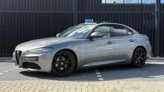 Grijs, metallic lak Gebruikt 2018 Alfa Romeo Giulia Super Sedan | € 19.990 (Super prijs)
