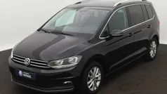 Zwart, metallic lak Gebruikt 2019 VW Touran Highline MPV | € 26.450 (Eerlijke prijs)