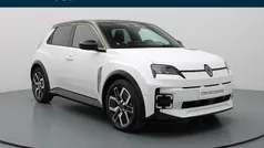 Wit, metallic lak Gebruikt 2024 Renault R5 Iconic Hatchback | € 29.490 (Eerlijke prijs)