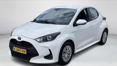 Wit Gebruikt 2021 Toyota Yaris Active Hatchback | € 19.900 (Eerlijke prijs)