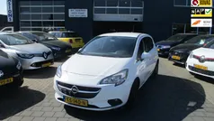 Wit, metallic lak Gebruikt 2016 Opel Corsa Business Hatchback | € 6.740 (Eerlijke prijs)