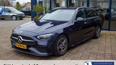 Blauw Gebruikt 2022 Mercedes 180 AMG line Sedan | € 35.940 (Eerlijke prijs)