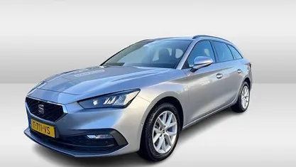 Grijs (metallic) Occasion 2023 Seat Leon Business Stationwagen | € 21.450 (Eerlijke prijs)