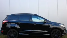 Zwart Gebruikt 2018 Ford Kuga ST-Line SUV | € 19.990 (Eerlijke prijs)