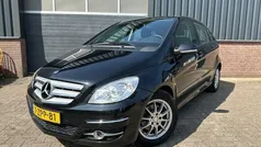 Zwart Gebruikt 2010 Mercedes B200 MPV | € 5.999 (Eerlijke prijs)