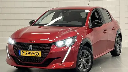 Occasion Peugeot e-208 Active 100 kW (136 PK) 2022 Rood Hatchback