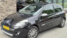 Zwart Gebruikt 2011 Renault Clio II Night&Day Hatchback | € 2.450 (Eerlijke prijs)