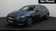 Blauw Gebruikt 2021 Mercedes A250 Business Hatchback | € 27.900 (Goede deal)