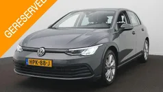 Grijs Gebruikt 2022 VW Golf VIII Business Hatchback | € 26.795 (Eerlijke prijs)