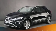 Zwart Gebruikt 2023 VW T-Roc Style SUV | € 26.400 (Eerlijke prijs)