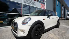 Wit Gebruikt 2015 Mini Cooper Hatchback | € 9.950 (Eerlijke prijs)