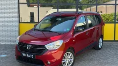 Rood, metallic lak Gebruikt 2021 Dacia Lodgy Essentiel MPV | € 16.745 (Eerlijke prijs)