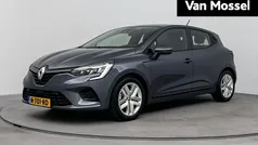 Grijs Gebruikt 2021 Renault Clio V Zen Hatchback | € 19.435 (Eerlijke prijs)