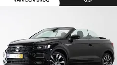 Zwart Gebruikt 2021 VW T-Roc Cabriolet R-line Cabriolet | € 32.895 (Eerlijke prijs)