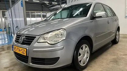 Occasion VW Polo 80 PK (58 kW) 2006 Grijs (metallic) Hatchback