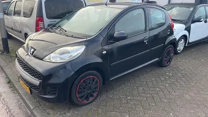 Occasion Peugeot 107 68 PK (50 kW) 2011 Zwart Hatchback