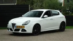 Gebruikt 2011 Alfa Romeo Giulietta Distinctive Hatchback | € 4.999 (Eerlijke prijs)