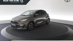 Groen Gebruikt 2021 Toyota Yaris Hybrid Hatchback | € 19.950 (Eerlijke prijs)