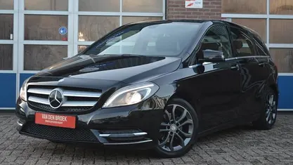 Occasion Mercedes B180 Ambition 123 PK (90 kW) 2013 Zwart (metallic) MPV