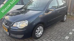 Blauw Gebruikt 2005 VW Polo Comfortline Hatchback | € 2.490 (Eerlijke prijs)