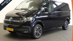 Zwart Nieuw 2024 VW T6.1 Highline Van | € 46.940 (Goede deal)