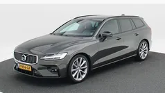 Gebruikt 2022 Volvo V60 R-Design Stationwagen | € 34.850 (Eerlijke prijs)