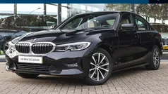 Saphirschwarz Gebruikt 2021 BMW 320e Executive Sedan | € 30.450 (Goede deal)