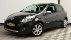 Zwart Gebruikt 2010 Renault Clio R.S. Hatchback | € 3.975 (Eerlijke prijs)